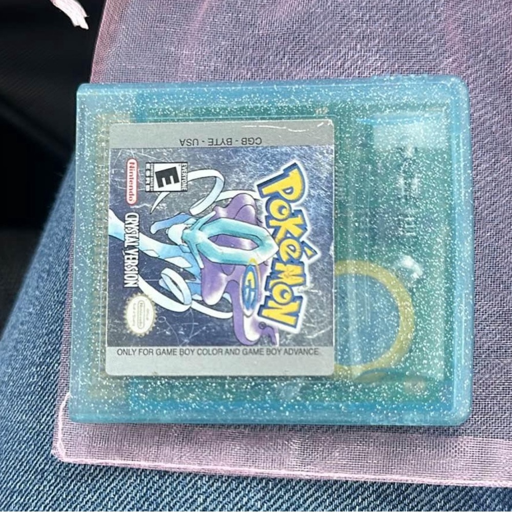 Vintage RARE POKÉMON Crystal Version Game. PERFECT for games collection